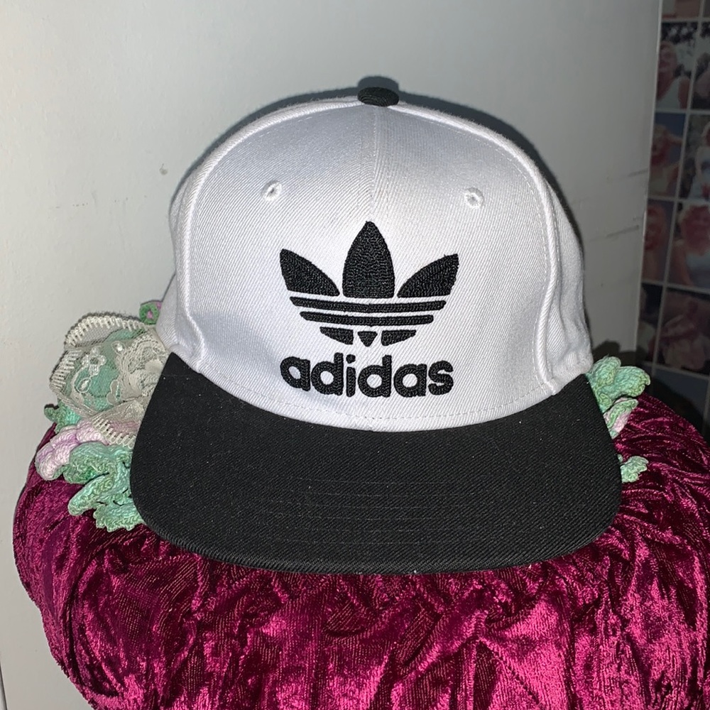 Adidas hat white & black Adidas Mens baseball cap